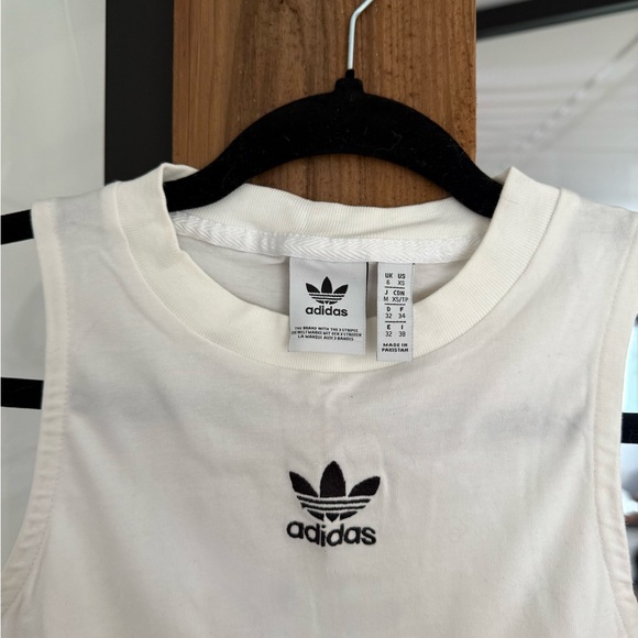 Adidas Women's White and Black Crop Top - Picture 2 of 2